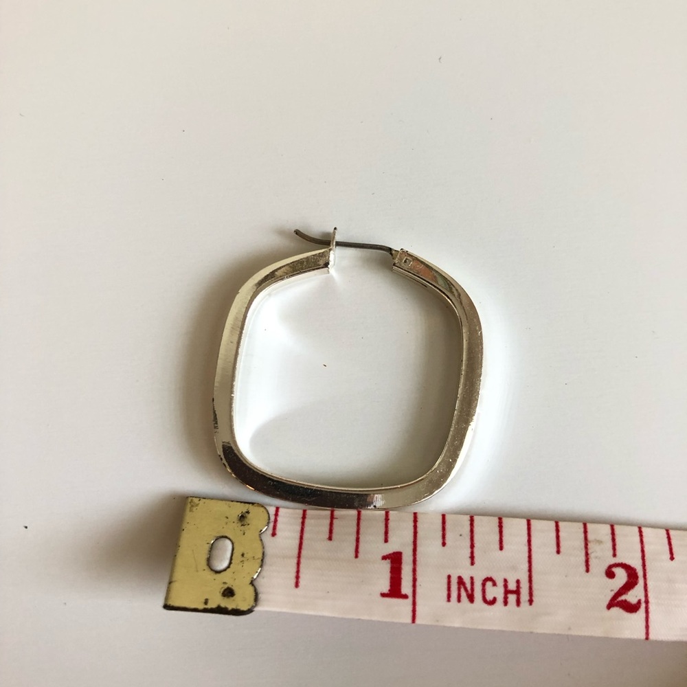 💗Simple, sleek squared off hoops